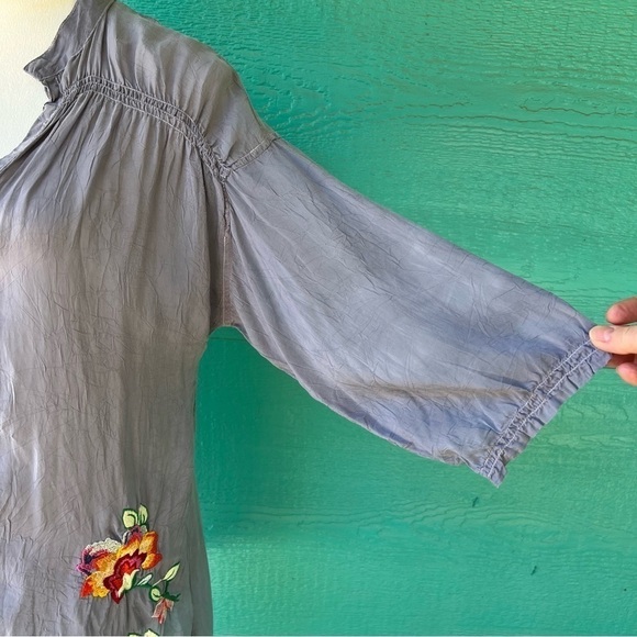 JOHNNY WAS BUTTON DOWN DRESS TUNIC TOP BLUE GRAY SIZE SMALL - Picture 4 of 13
